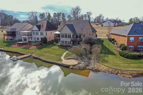 177 RESERVE DR