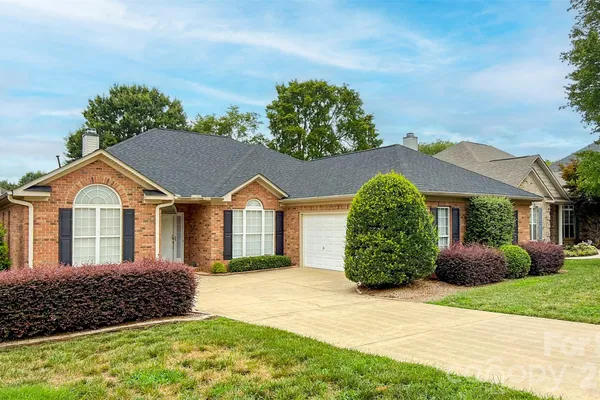 580 GATSBY PL