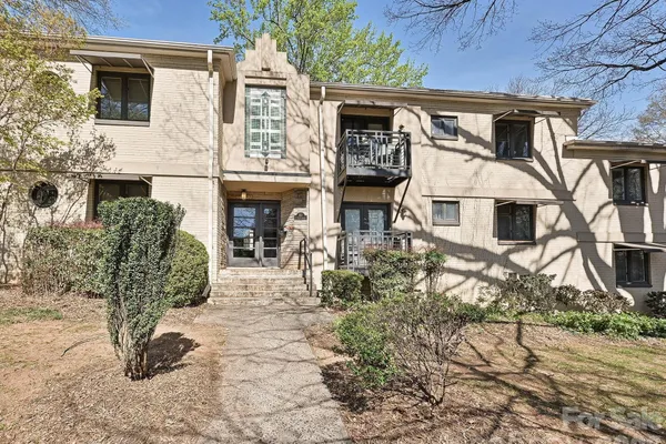 201 N DOTGER AVE C9