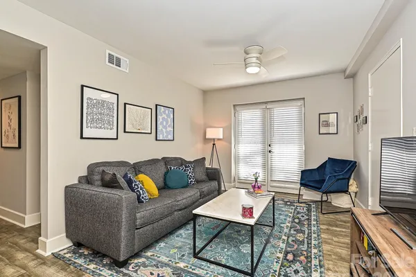 201 N DOTGER AVE C9