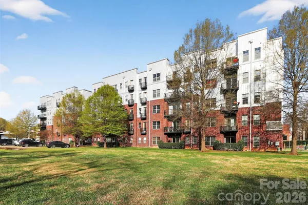 2338 YADKIN AVE 308