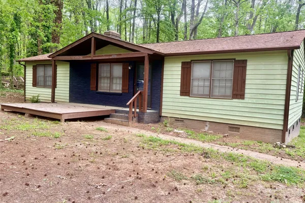 3011 WINDING TRL