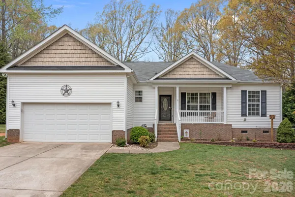 1667 WARWICK CT