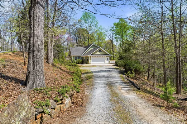 196 BLACKBIRD LN