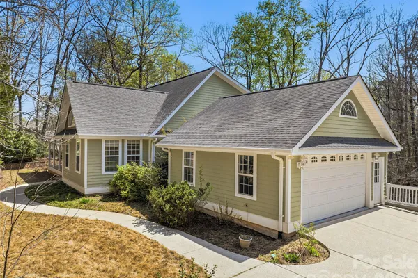 196 BLACKBIRD LN