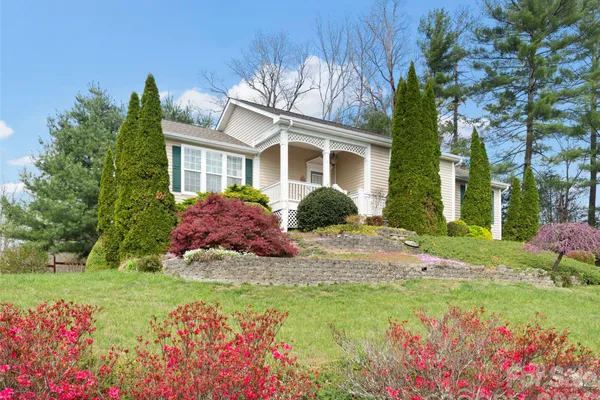 21 OLD APPLEWOOD LN