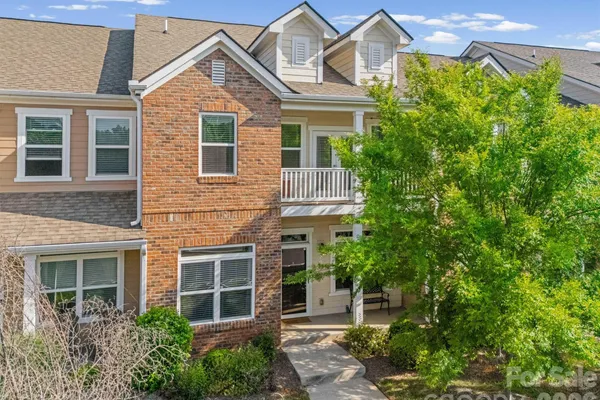 204 OVERSTONE CT
