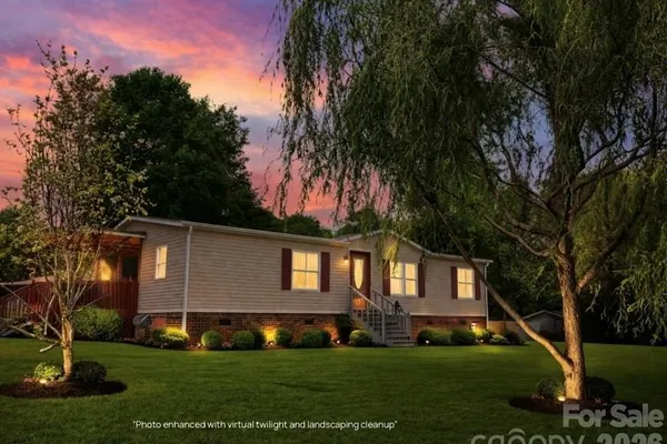 232 SUMMERTREE DR