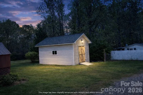 232 SUMMERTREE DR