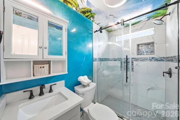 232 SUMMERTREE DR