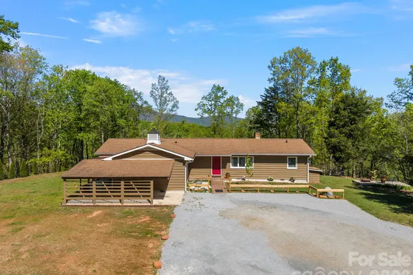 110 PERSIMMON HILL CT