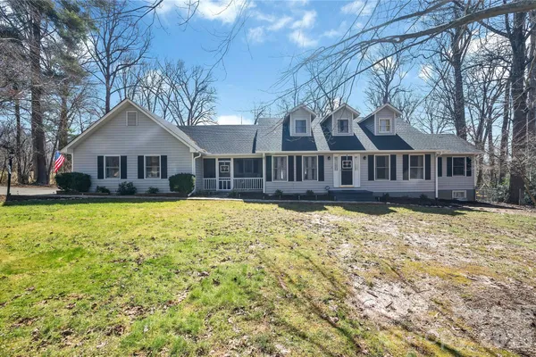 10 HIGH MEADOWS DR