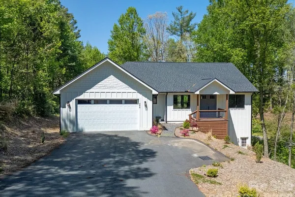 404 HIGH RIDGE DR