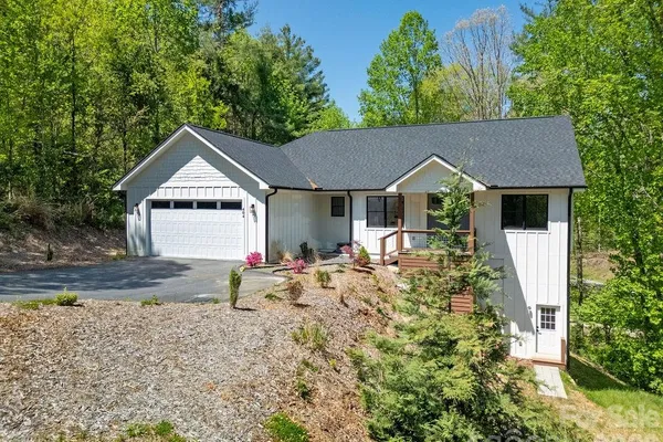 404 HIGH RIDGE DR