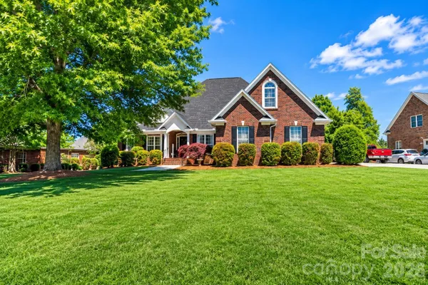218 KAITLYN LN