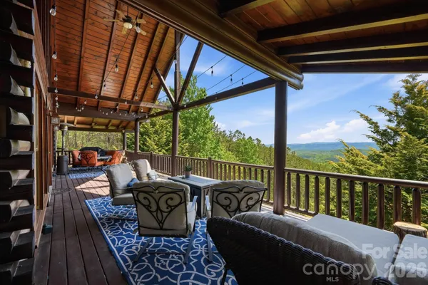 3918 SKYLINE DR