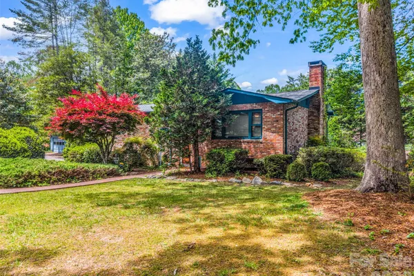 122 W SWEETBRIAR LN