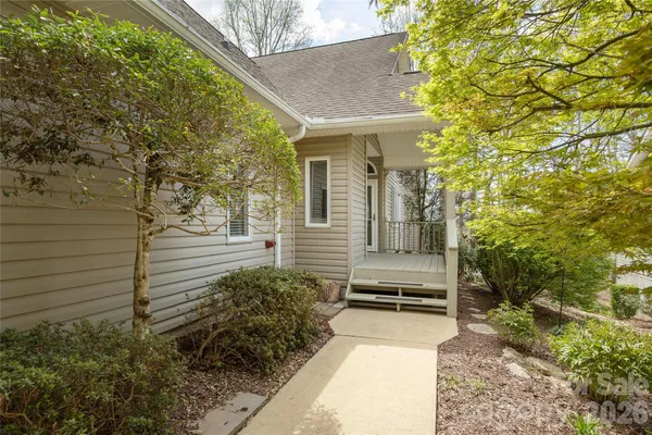 2115 CUMMING WOODS CT