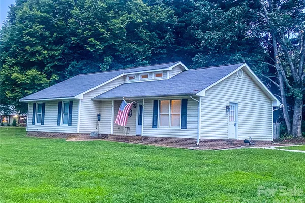 3120 BASILWOOD CIR