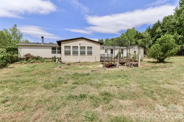 121 FAIR WIND LN