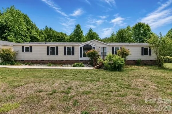121 FAIR WIND LN
