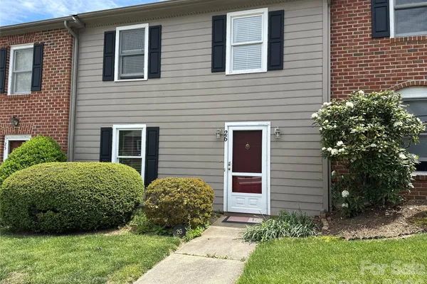 26 SLEEPY HOLLOW LN