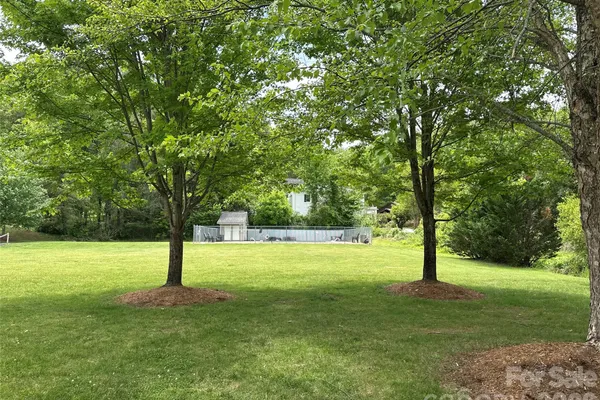26 SLEEPY HOLLOW LN