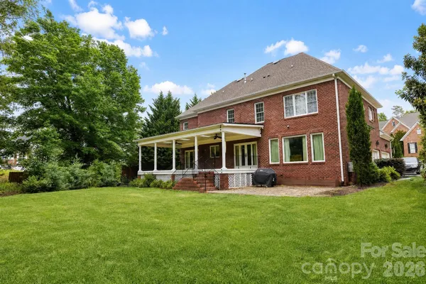 880 HICKORY STICK DR