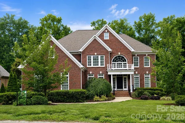 880 HICKORY STICK DR