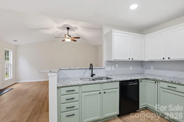 5123 SUNBURST LN
