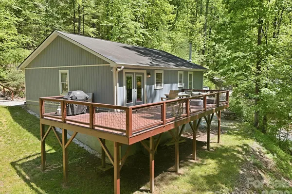 302 RICH MOUNTAIN RD