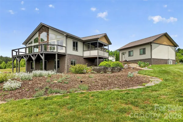 141 ROUND TOP CIR