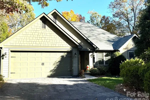 894 DUNROY DR