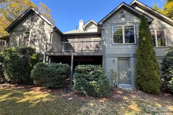 894 DUNROY DR