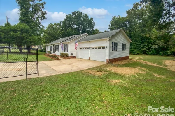 2520 OLD WILKESBORO RD