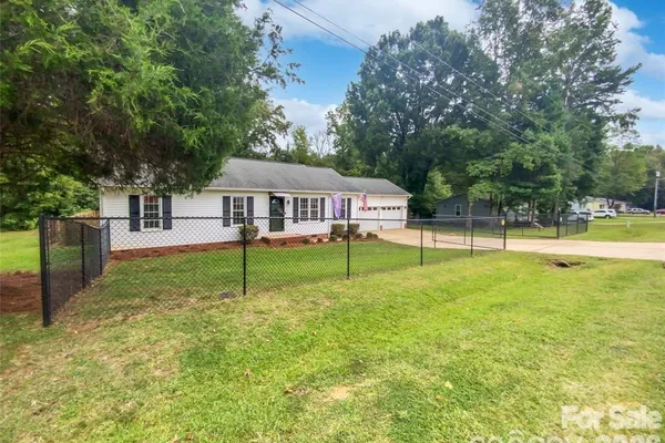 2520 OLD WILKESBORO RD