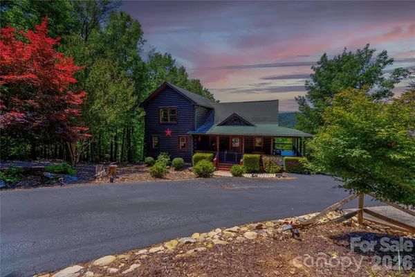 389 WOODGATE DR
