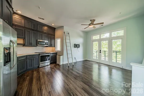 820 GARDEN DISTRICT DR
