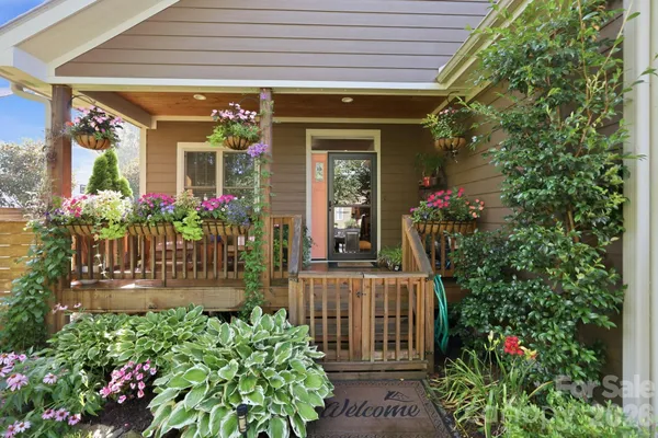 25 LINN GARDEN LN