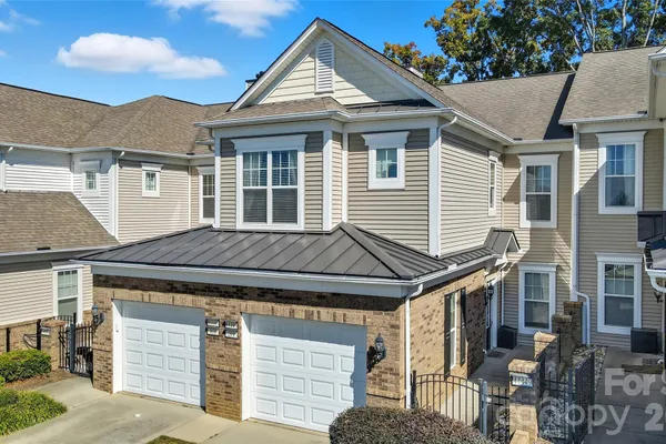 44449 ORIOLE DR 201