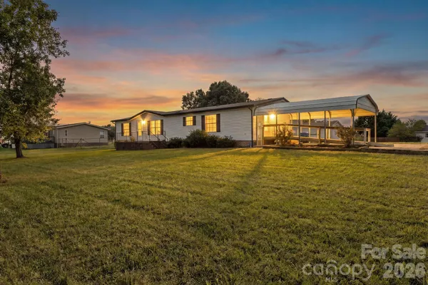 25 LINESIDE DR