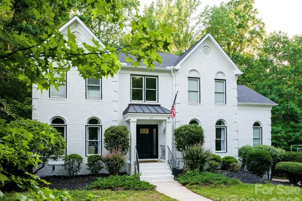 1617 HOME PL