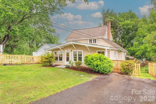 52 GRACELYN RD