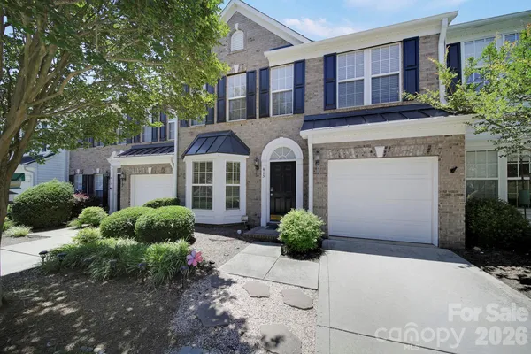 415 FOILAGE CT