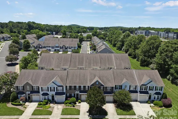 415 FOILAGE CT