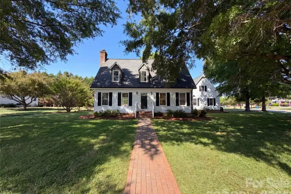 103 HAMPSHIRE CT