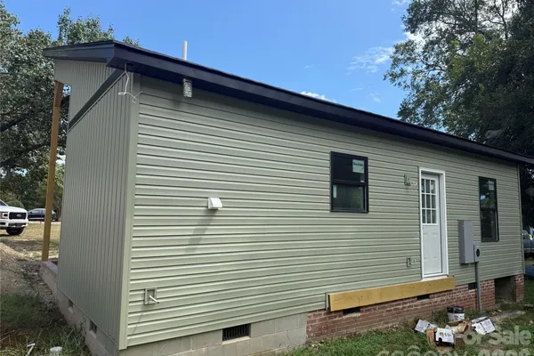 106 PENN ST