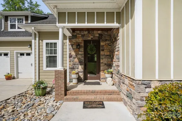 347 WHIPPOORWILL RD