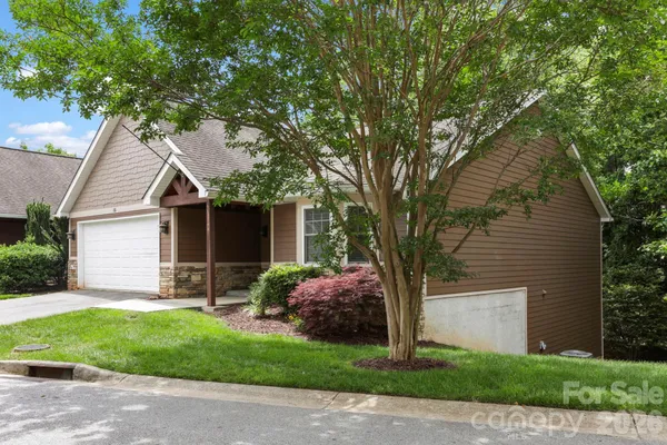 15 KAYLOR DR