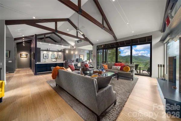 257 BEAR LANDING DR